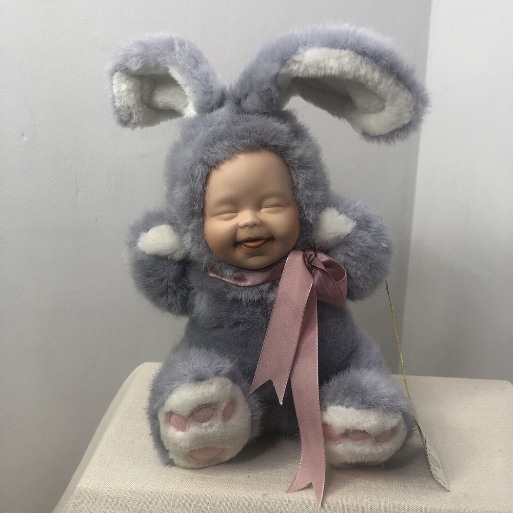 Geppeddo Plush Cuddle Kids  Baily Bunny Rabbit Baby Doll Porcelain Face